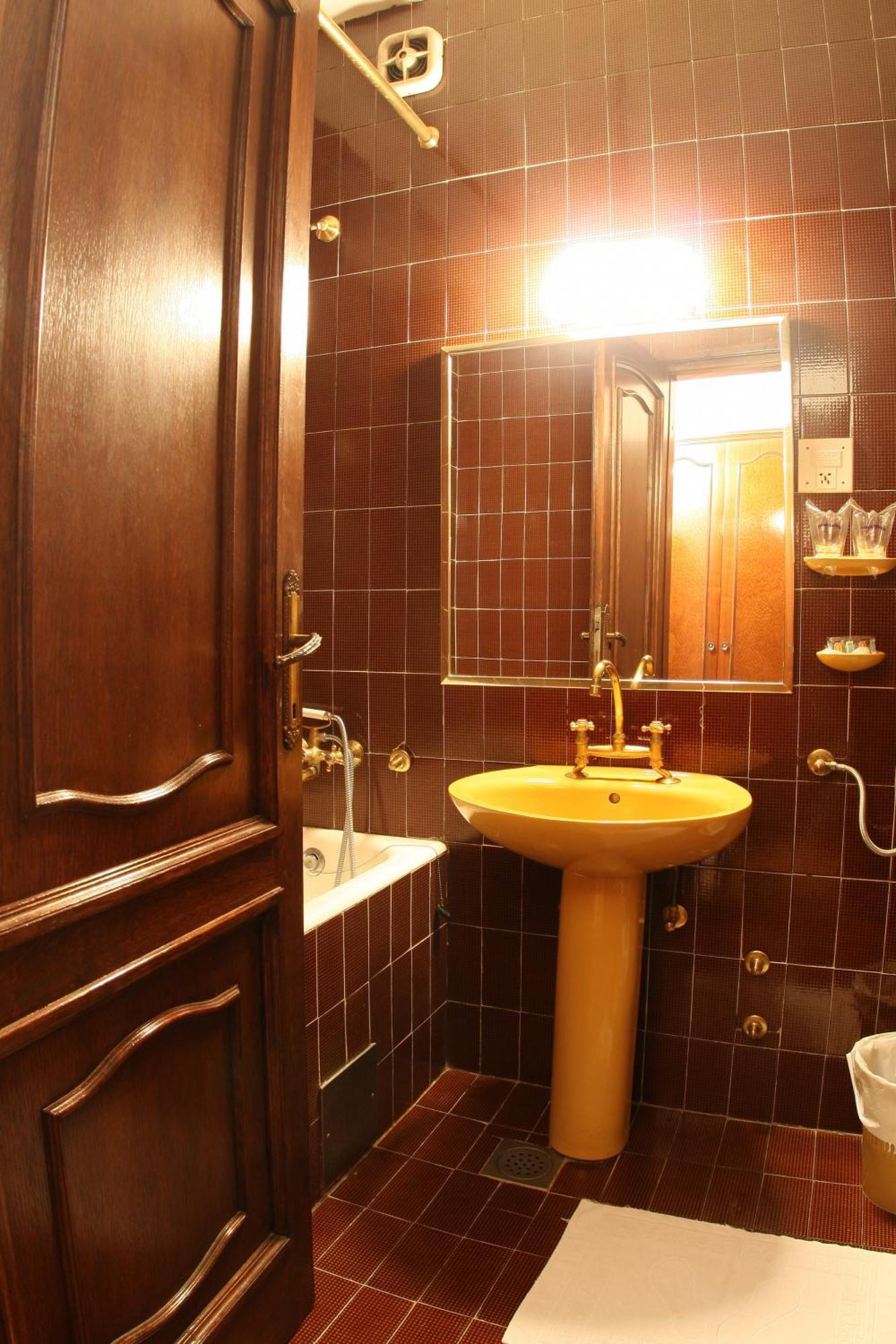 Hotel Grand Valjevo Luaran gambar