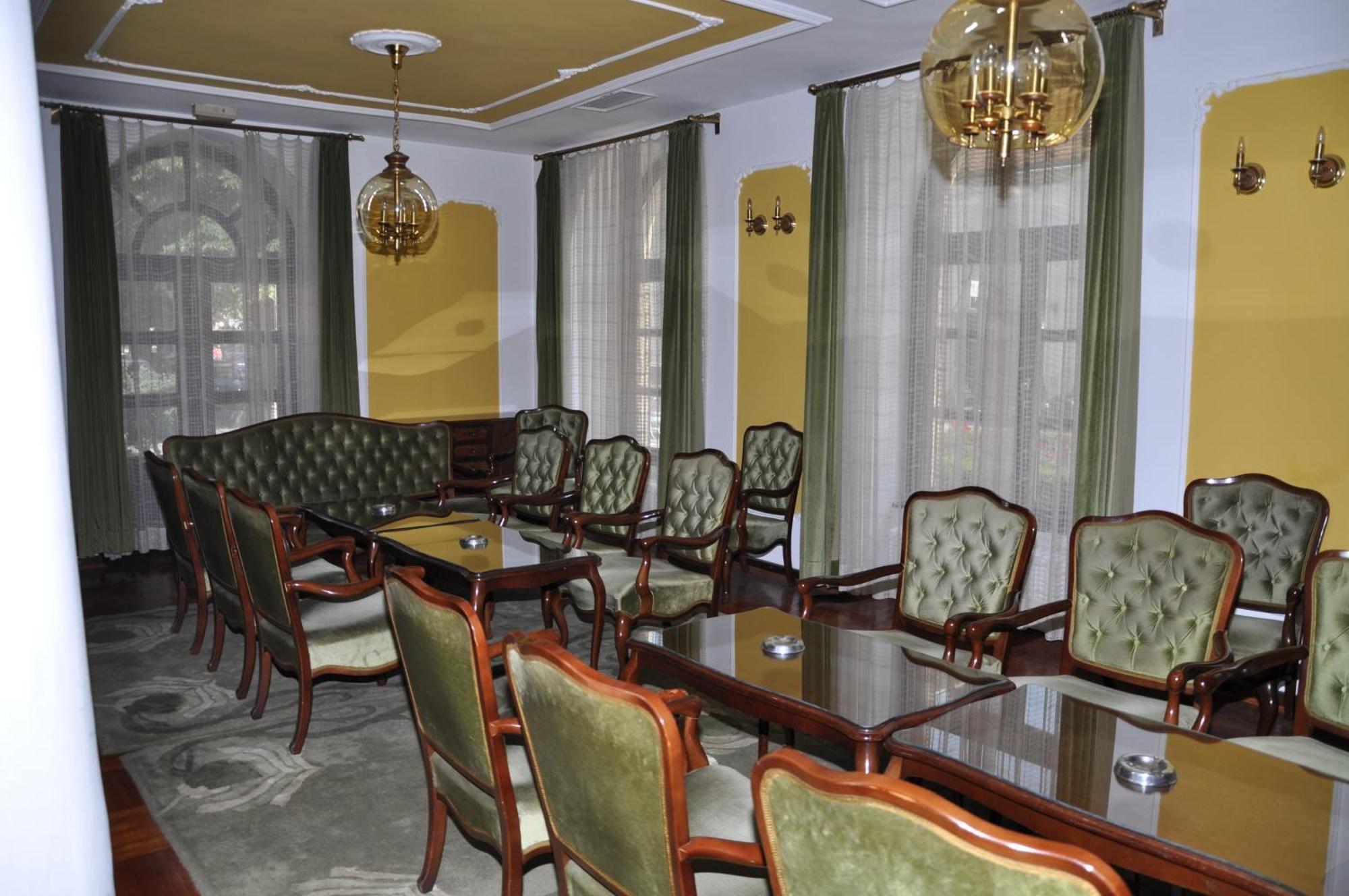 Hotel Grand Valjevo Luaran gambar