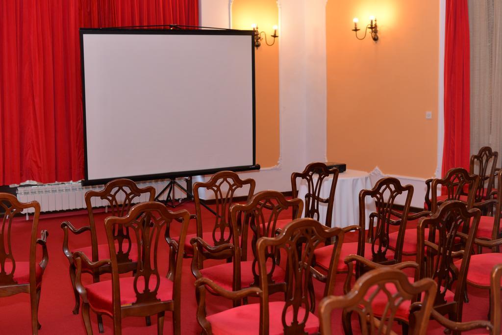 Hotel Grand Valjevo Luaran gambar