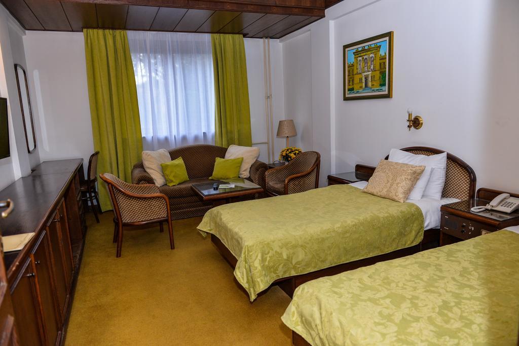 Hotel Grand Valjevo Luaran gambar