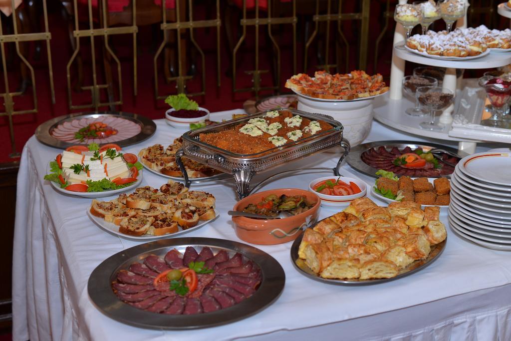 Hotel Grand Valjevo Luaran gambar
