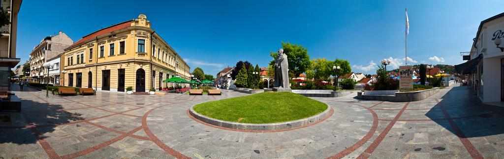 Hotel Grand Valjevo Luaran gambar