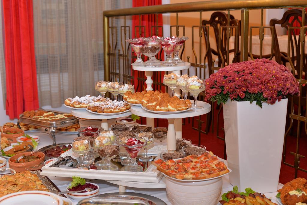 Hotel Grand Valjevo Luaran gambar
